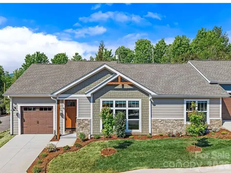 8 Heartleaf Circle Arden NC 28704