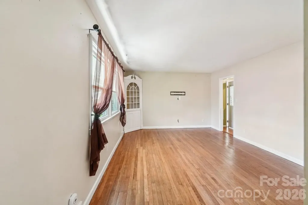 710 Heatherwood Drive Hendersonville NC 28792