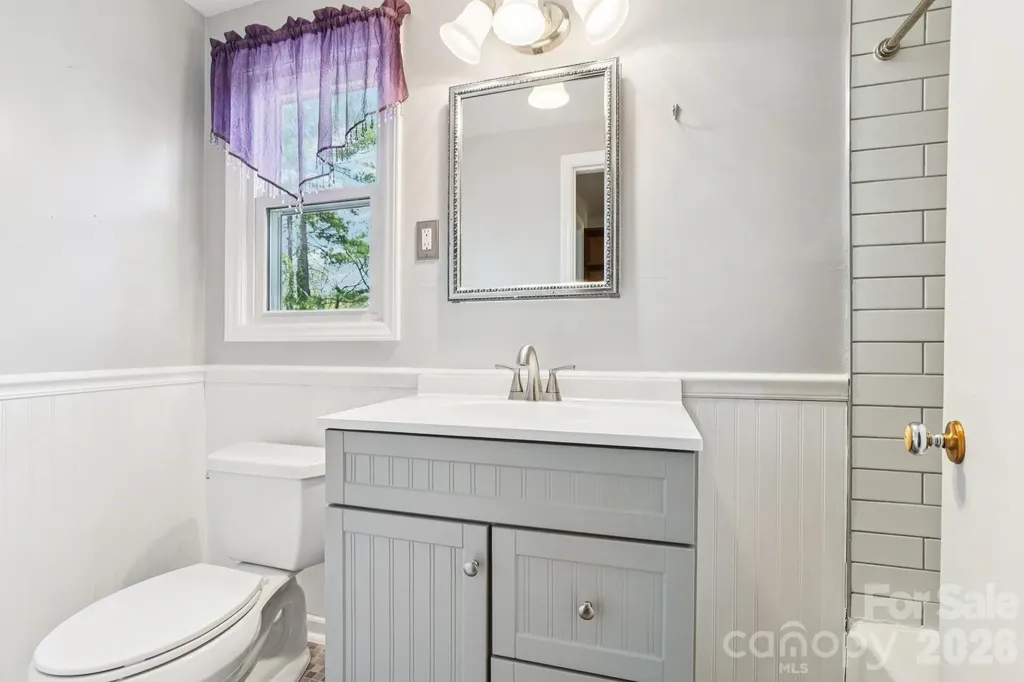 710 Heatherwood Drive Hendersonville NC 28792
