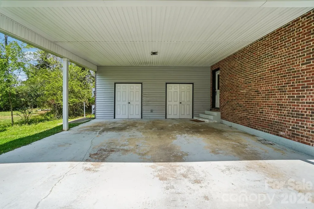710 Heatherwood Drive Hendersonville NC 28792