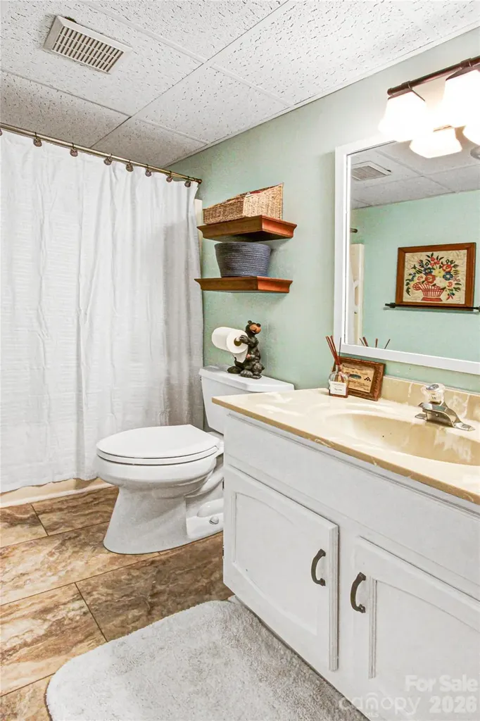 121 Toxaway Views Drive Lake Toxaway NC 28747