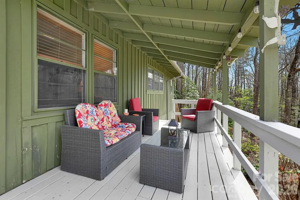 218 Hickory Lane Lake Toxaway NC 28747