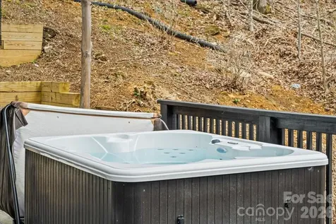 1444 Rich Mountain Road Zionville NC 28698
