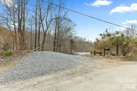 1444 Rich Mountain Road Zionville NC 28698