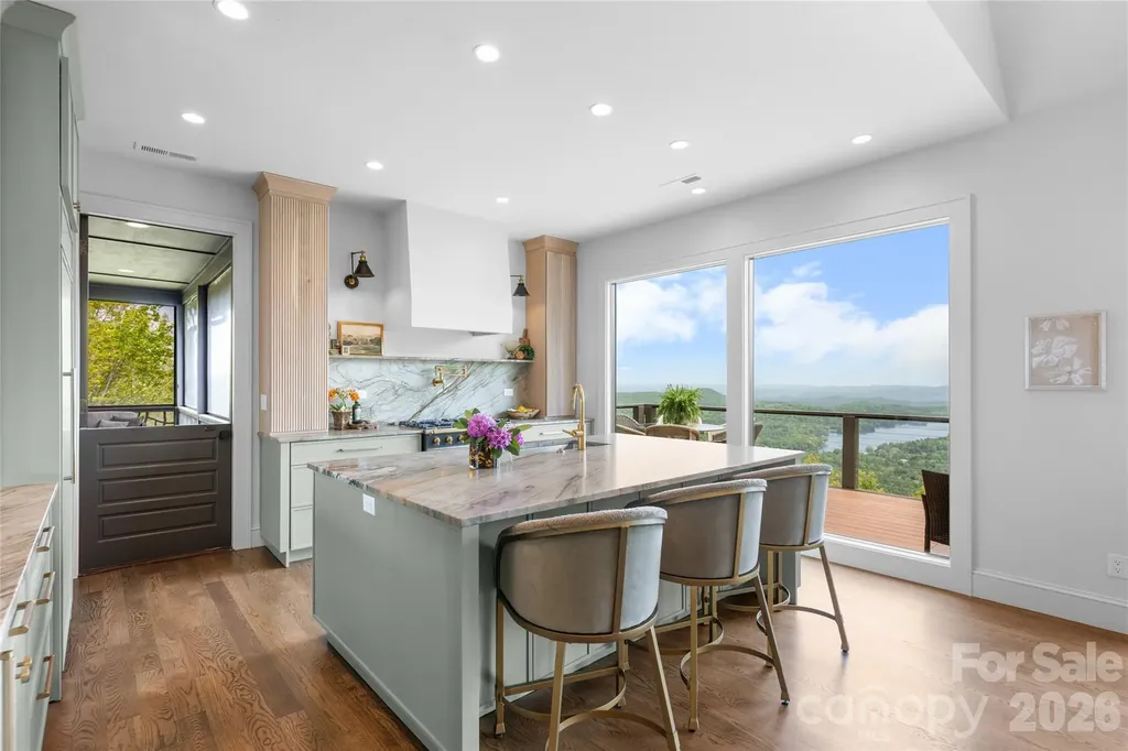 96 Moltz Court Lake Toxaway NC 28747
