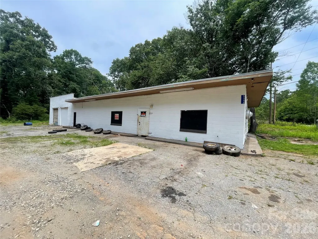 5308 Dallas High Shoals Highway Dallas NC 28034