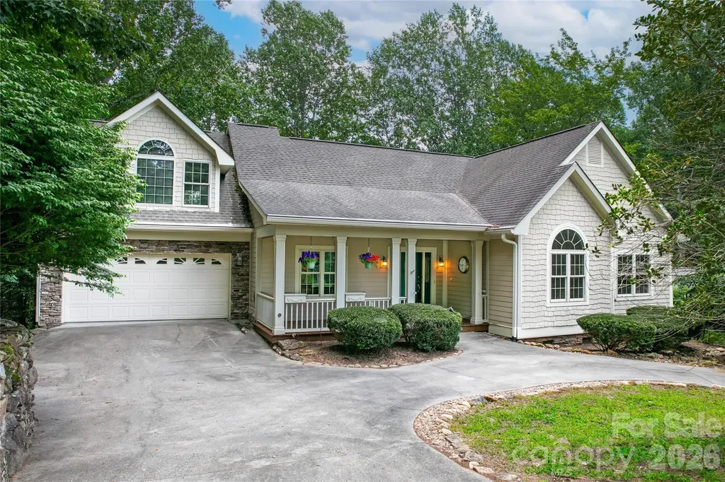 16 Uloque Court Brevard NC 28712