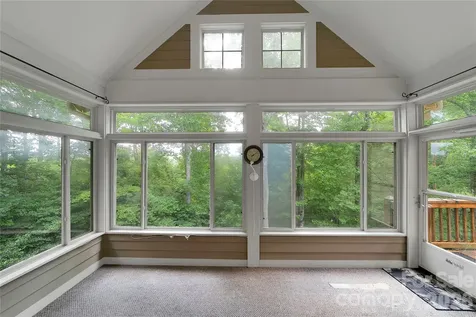 16 Uloque Court Brevard NC 28712