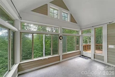 16 Uloque Court Brevard NC 28712