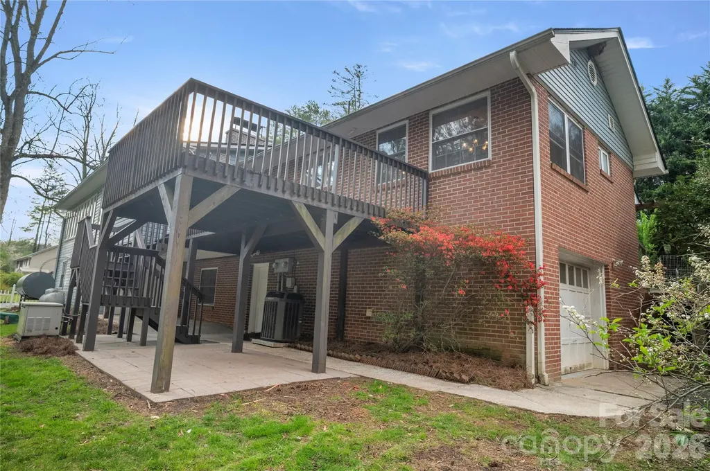 3002 Kanuga Road Hendersonville NC 28739