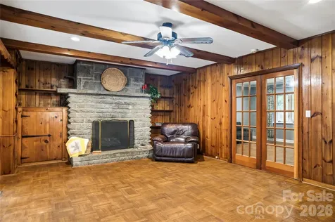 3002 Kanuga Road Hendersonville NC 28739