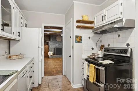 3002 Kanuga Road Hendersonville NC 28739