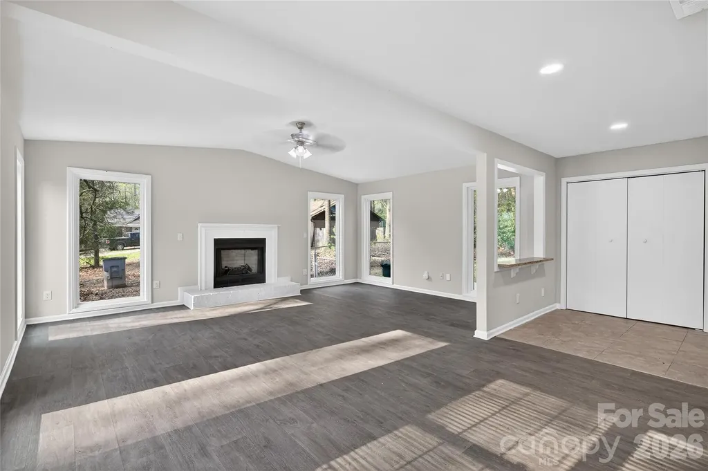 5143 Delivau Drive Charlotte NC 28215