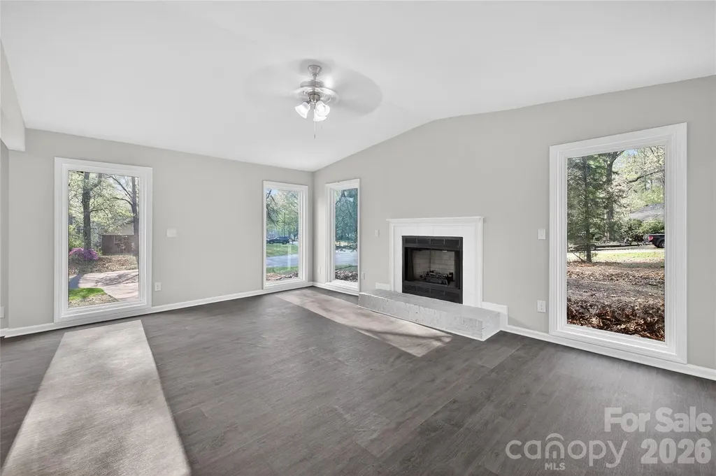 5143 Delivau Drive Charlotte NC 28215