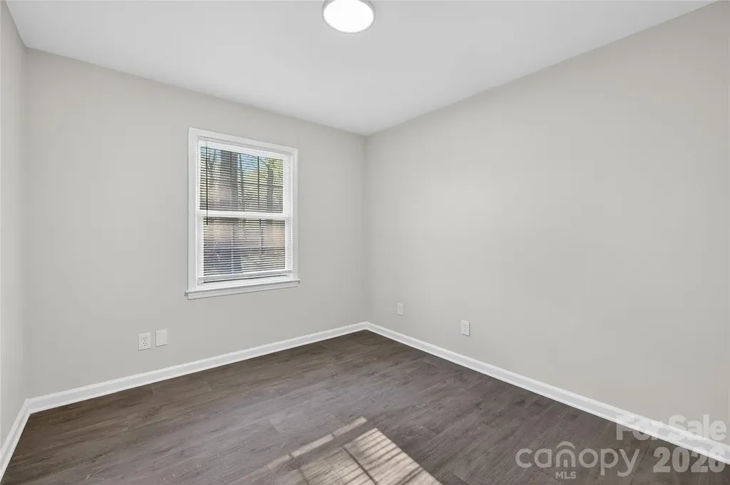 5143 Delivau Drive Charlotte NC 28215