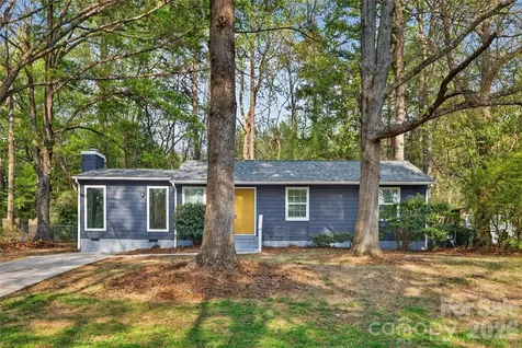 5143 Delivau Drive Charlotte NC 28215