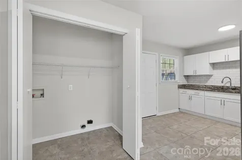 5143 Delivau Drive Charlotte NC 28215