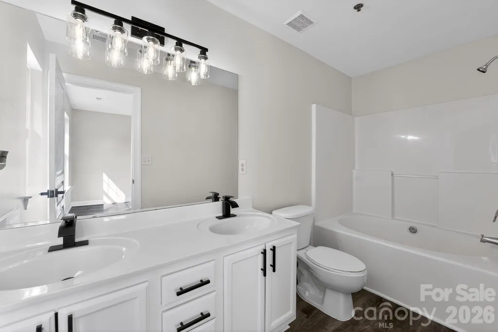 2838 Avalon Loop Road Charlotte NC 28269
