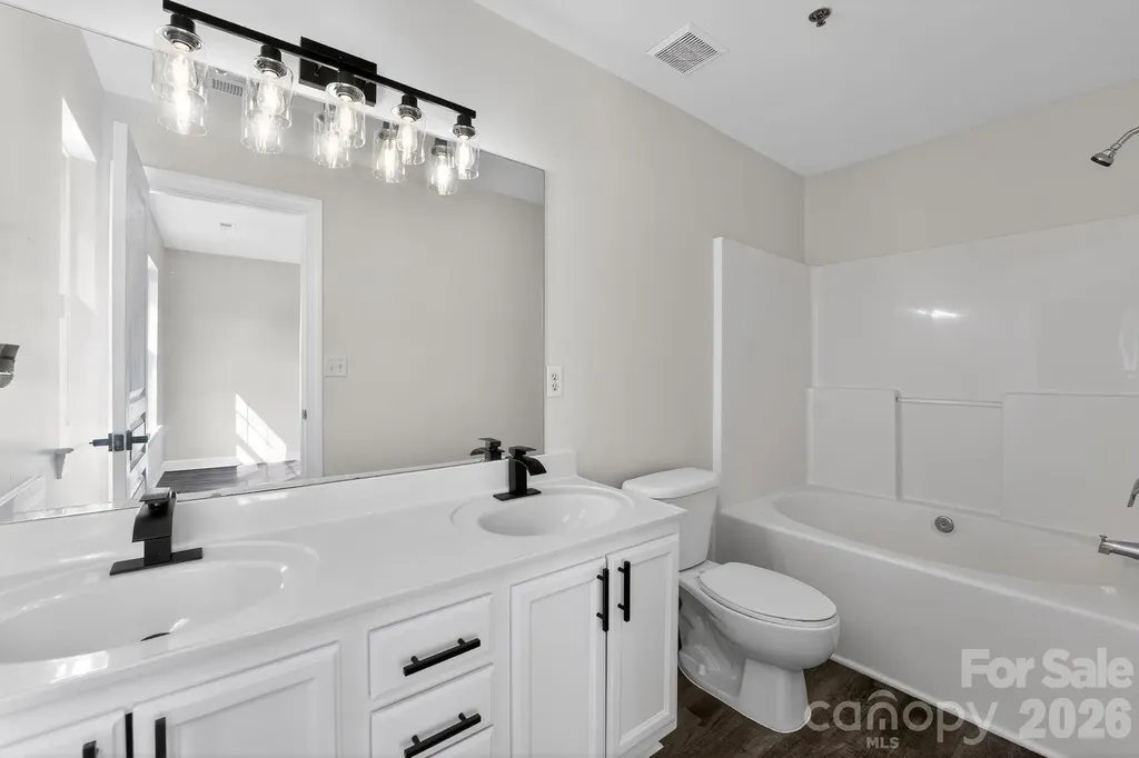 2838 Avalon Loop Road Charlotte NC 28269