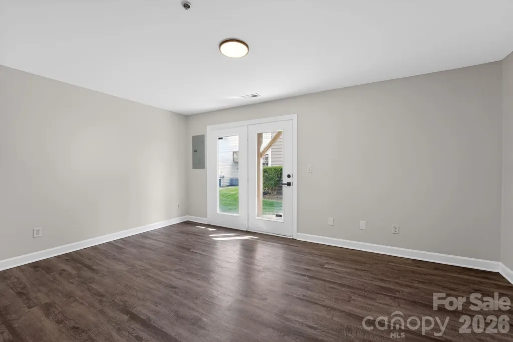 2838 Avalon Loop Road Charlotte NC 28269
