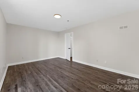 2838 Avalon Loop Road Charlotte NC 28269