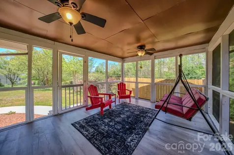 176 Sunny Street Marion NC 28752