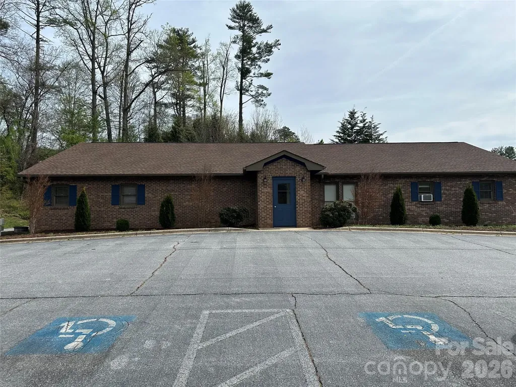 2920 Haywood Road Hendersonville NC 28791