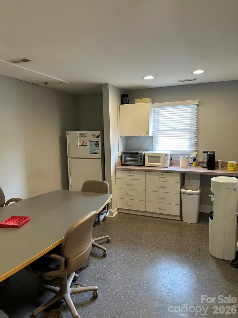 2920 Haywood Road Hendersonville NC 28791