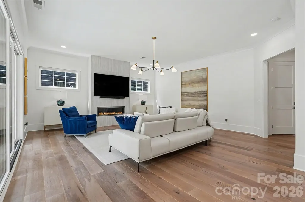 915 Laurel Creek Lane Charlotte NC 28211