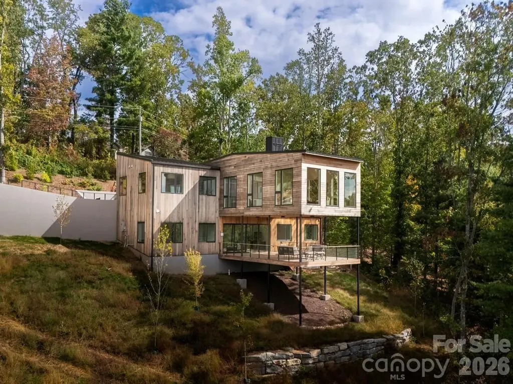 641 Elk Mountain Scenic Highway Asheville NC 28804