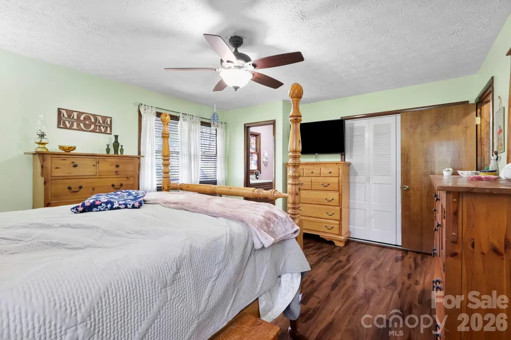 150 Timberlane Drive Etowah NC 28729