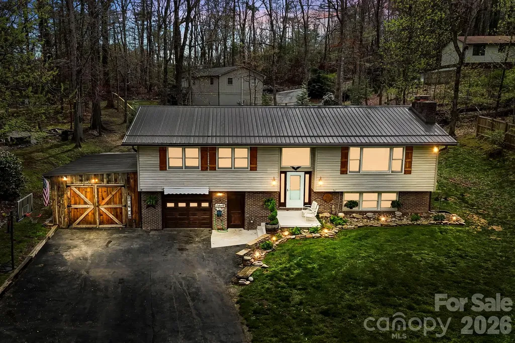 150 Timberlane Drive Etowah NC 28729