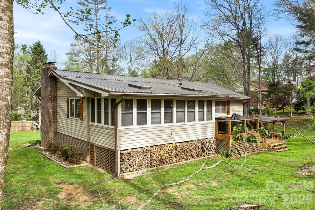 150 Timberlane Drive Etowah NC 28729