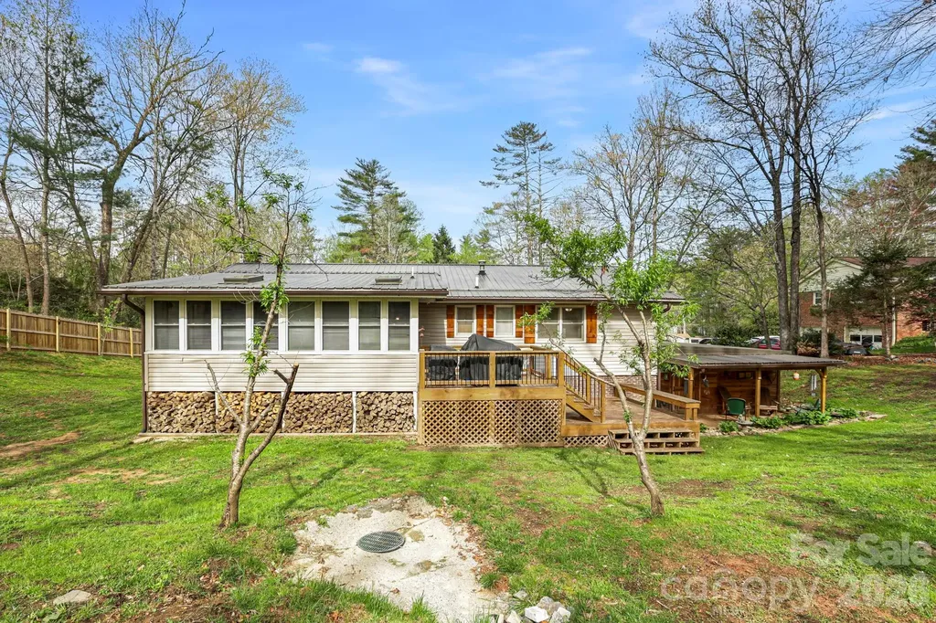 150 Timberlane Drive Etowah NC 28729