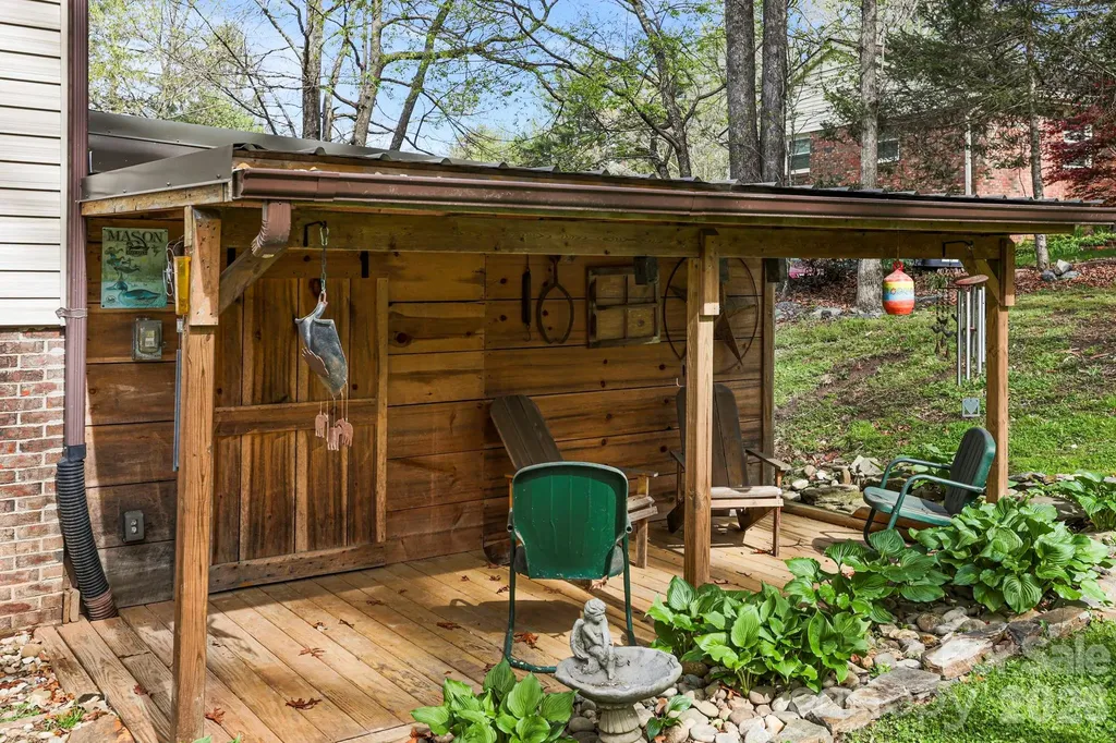 150 Timberlane Drive Etowah NC 28729