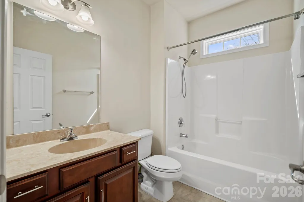 2 Breyerton Court Asheville NC 28804
