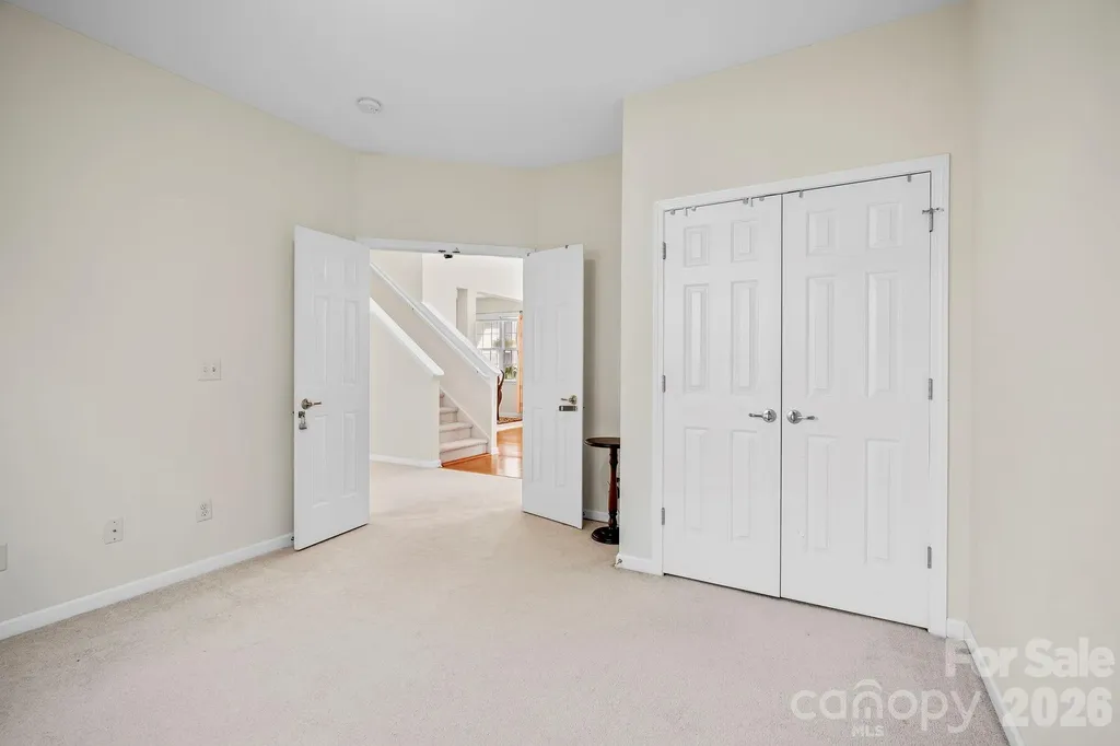 2 Breyerton Court Asheville NC 28804