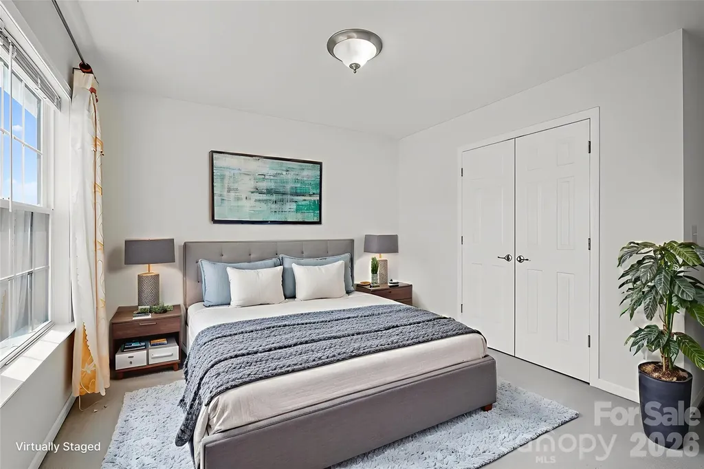 2 Breyerton Court Asheville NC 28804