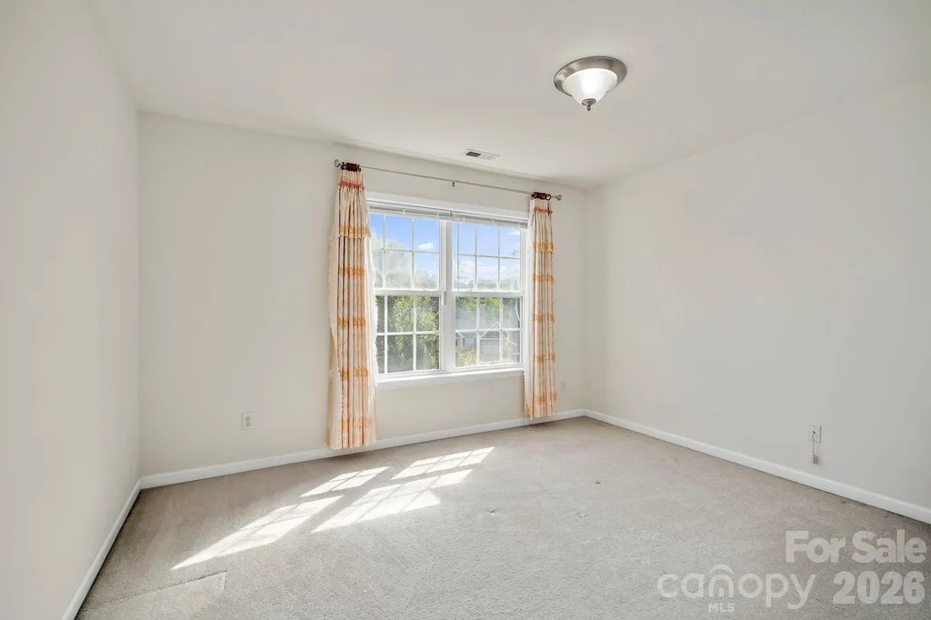 2 Breyerton Court Asheville NC 28804