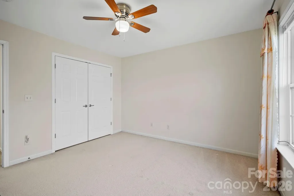 2 Breyerton Court Asheville NC 28804