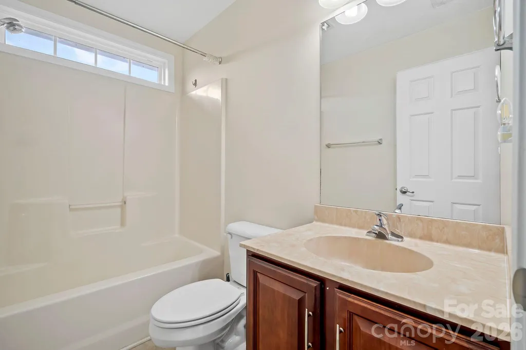 2 Breyerton Court Asheville NC 28804