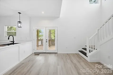 1413 Hateras Avenue Charlotte NC 28216