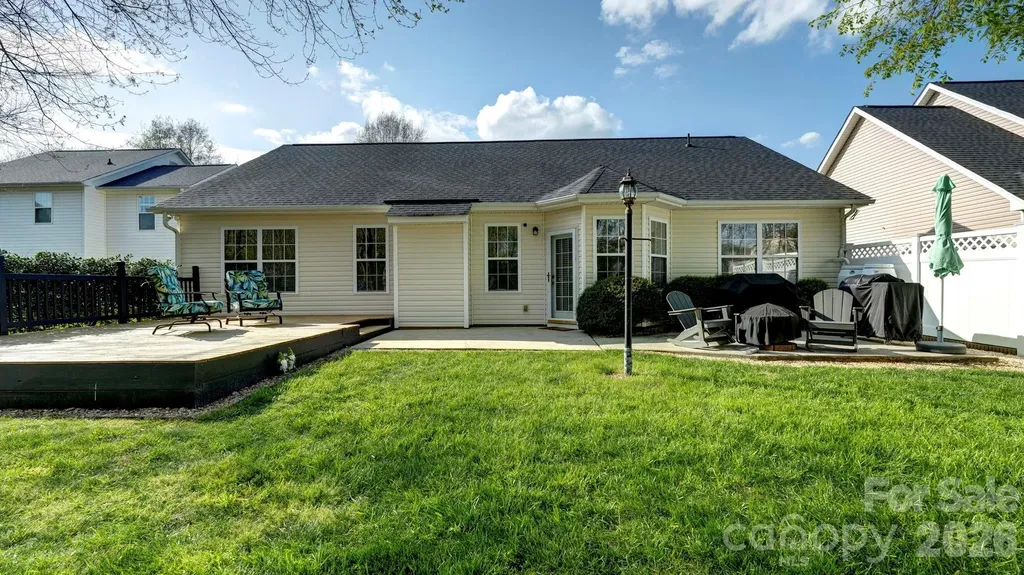 8423 Meadowcreek Village Drive Locust NC 28097