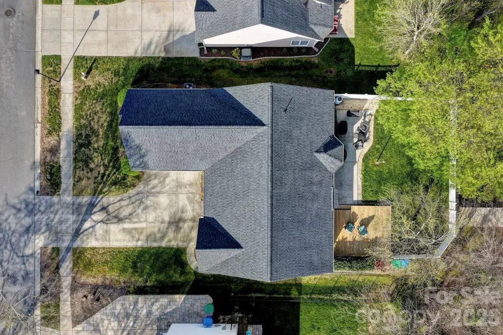 8423 Meadowcreek Village Drive Locust NC 28097