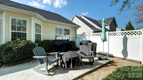 8423 Meadowcreek Village Drive Locust NC 28097
