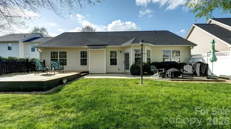 8423 Meadowcreek Village Drive Locust NC 28097