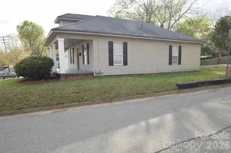 152 Academy Avenue NW Concord NC 28025
