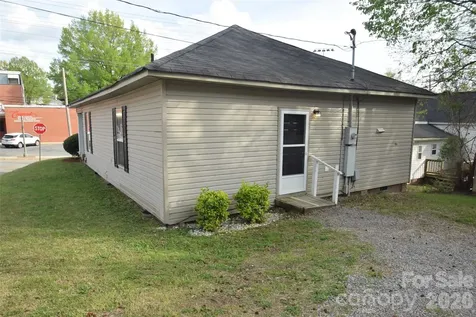152 Academy Avenue NW Concord NC 28025