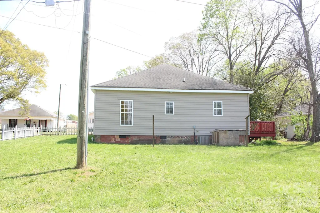 718 Live Oak Street Shelby NC 28151