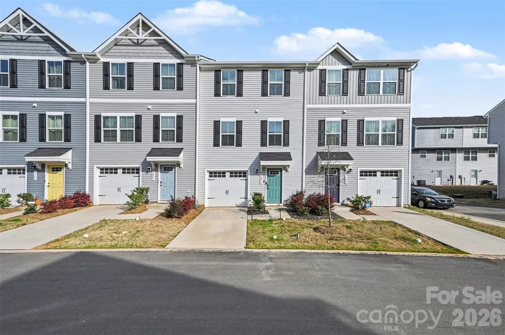 5051 Daybell Street Charlotte NC 28214